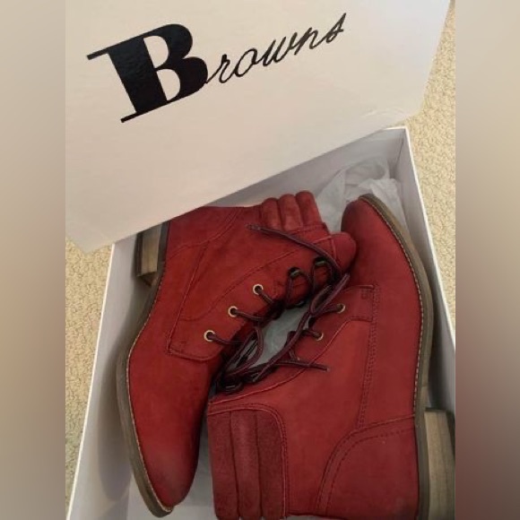 Boots - Picture 2 of 4